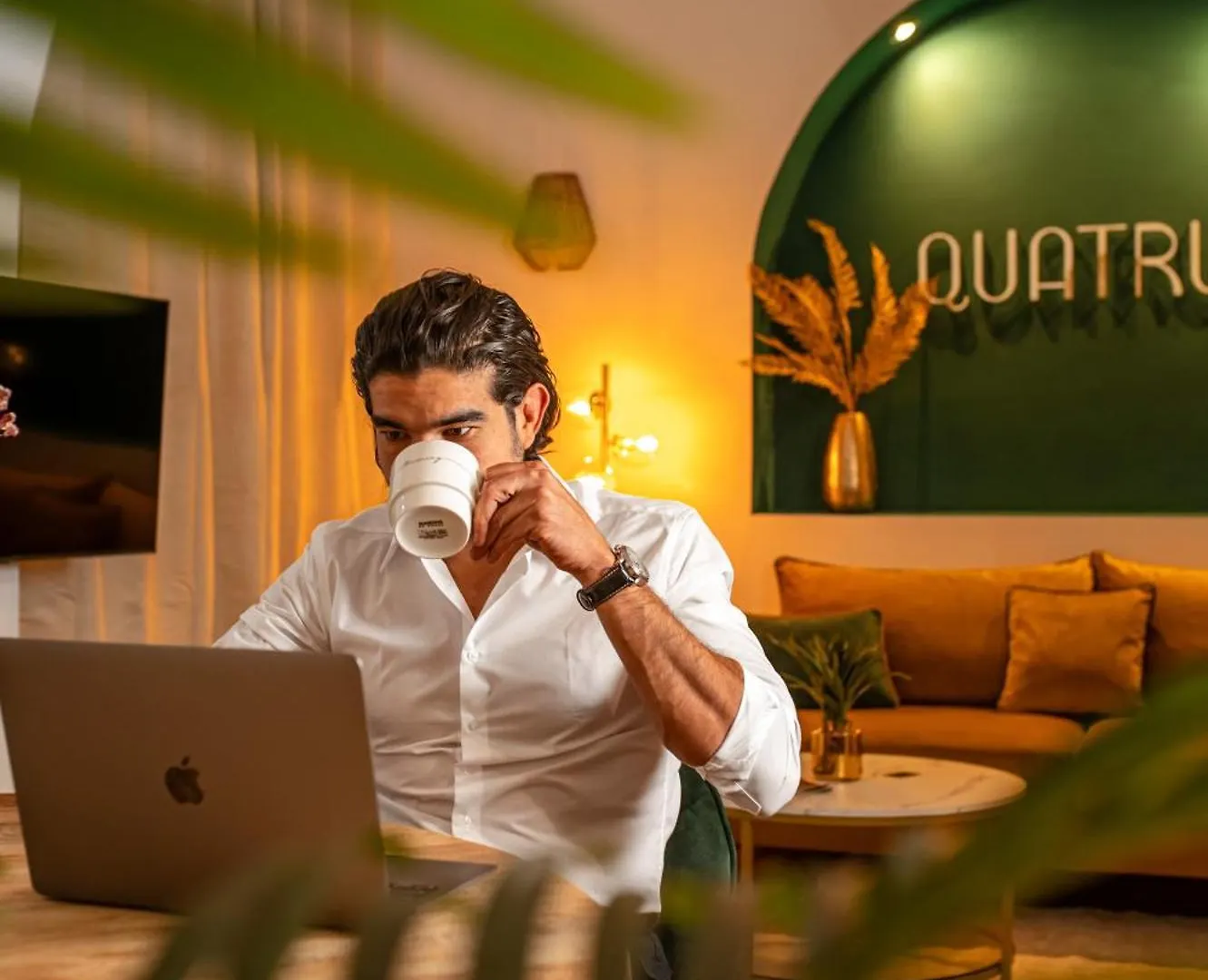 Quatrum Apartment 나폴리